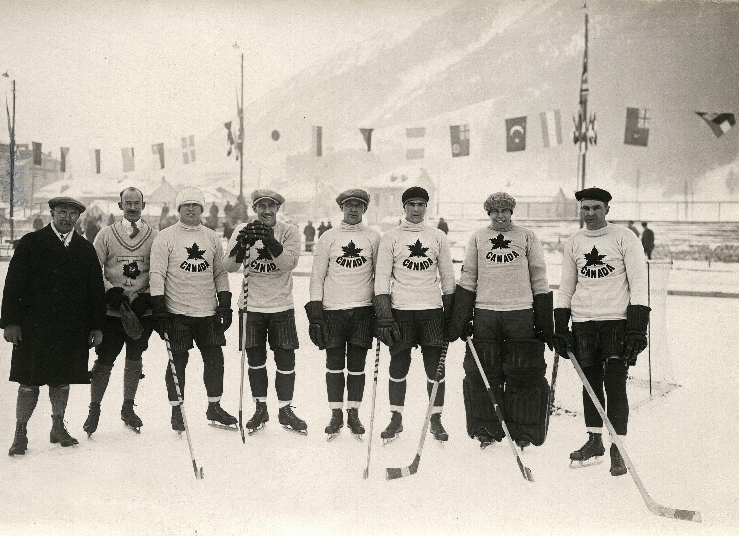 Squadra di Hockey del Canada alle olimpiadi invernali 1924.