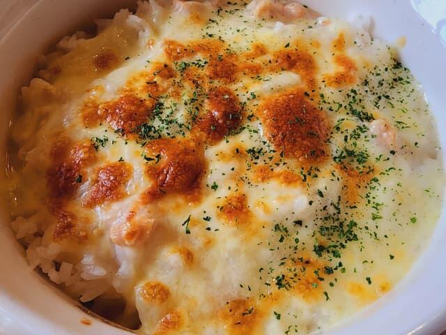 チーズが焼けた日本生まれのドリア