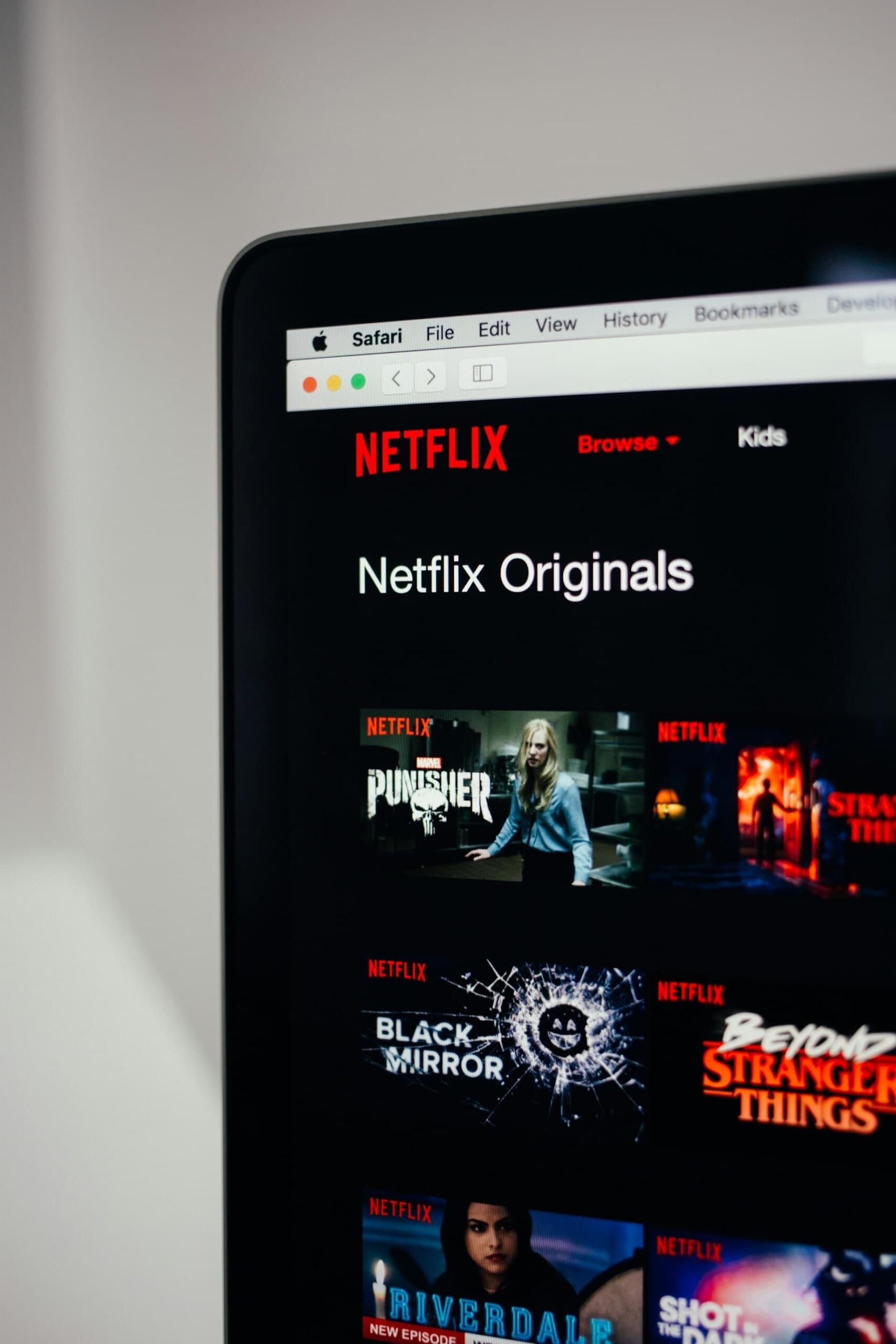 パソコンに表示されたNetflixの画面