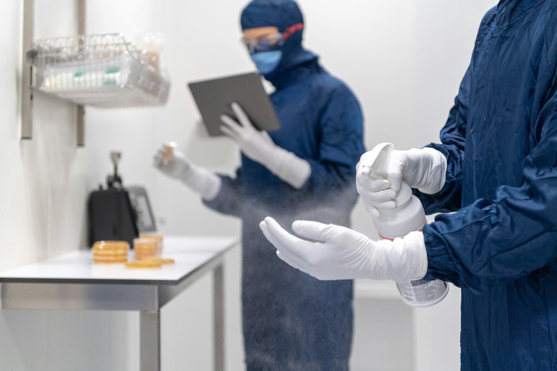 Laboratorijos darbuotojai