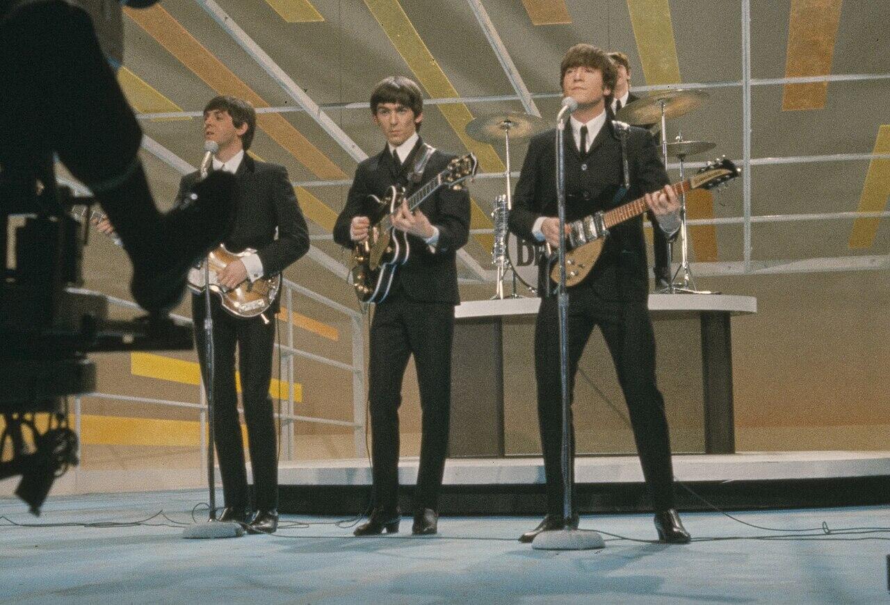 The Beatles nariai ant scenos