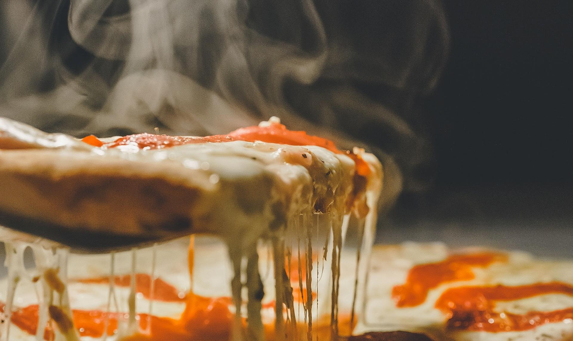 part découpée de pizza