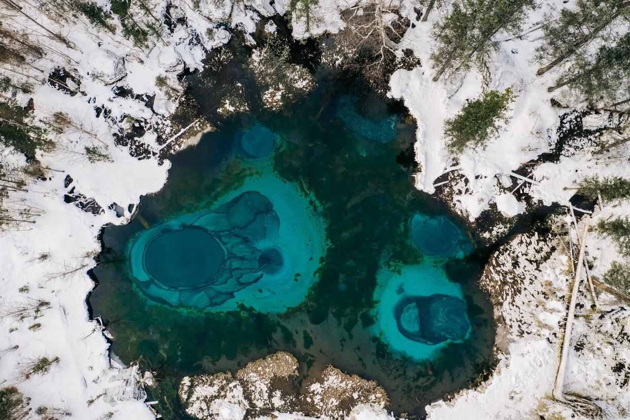 region en Russie, avec magnifique lac
