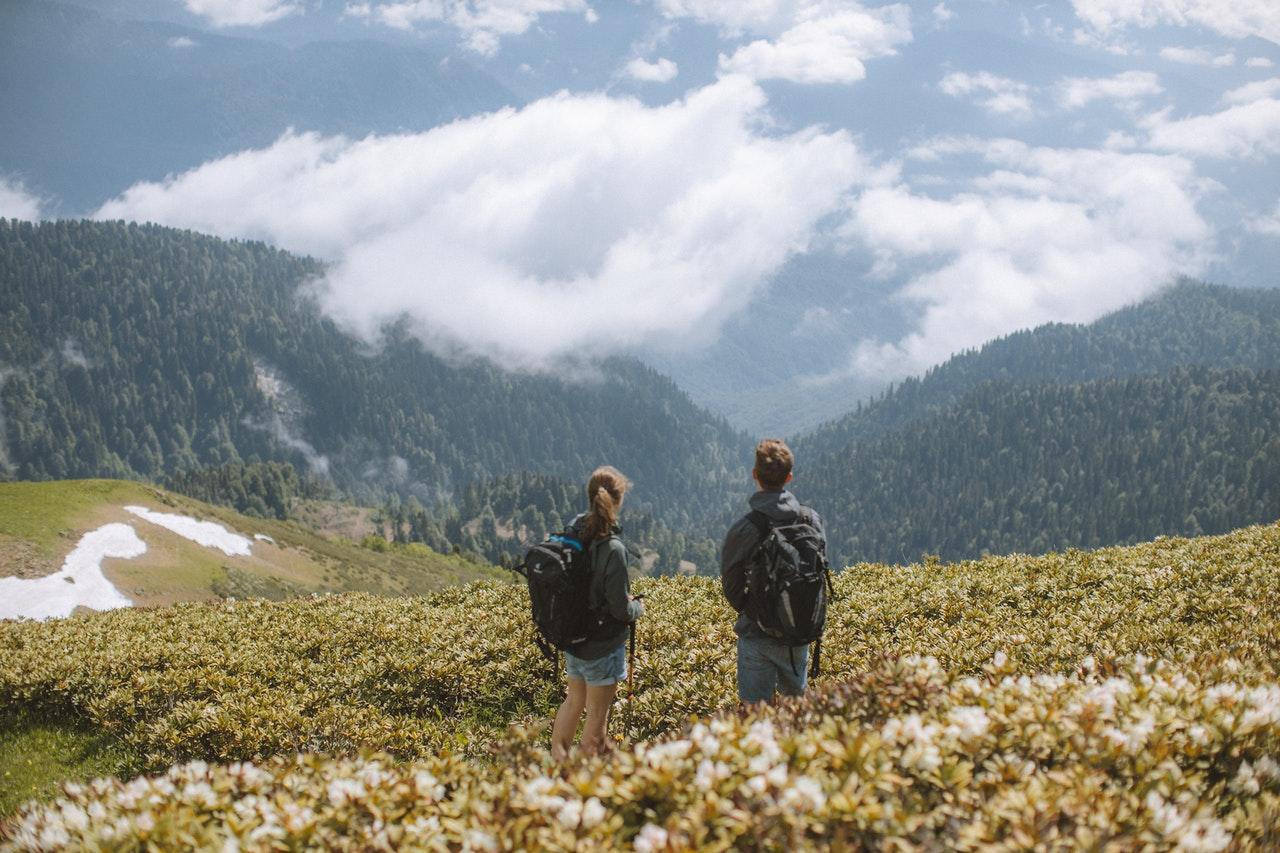 deux touristes dans les steppes
