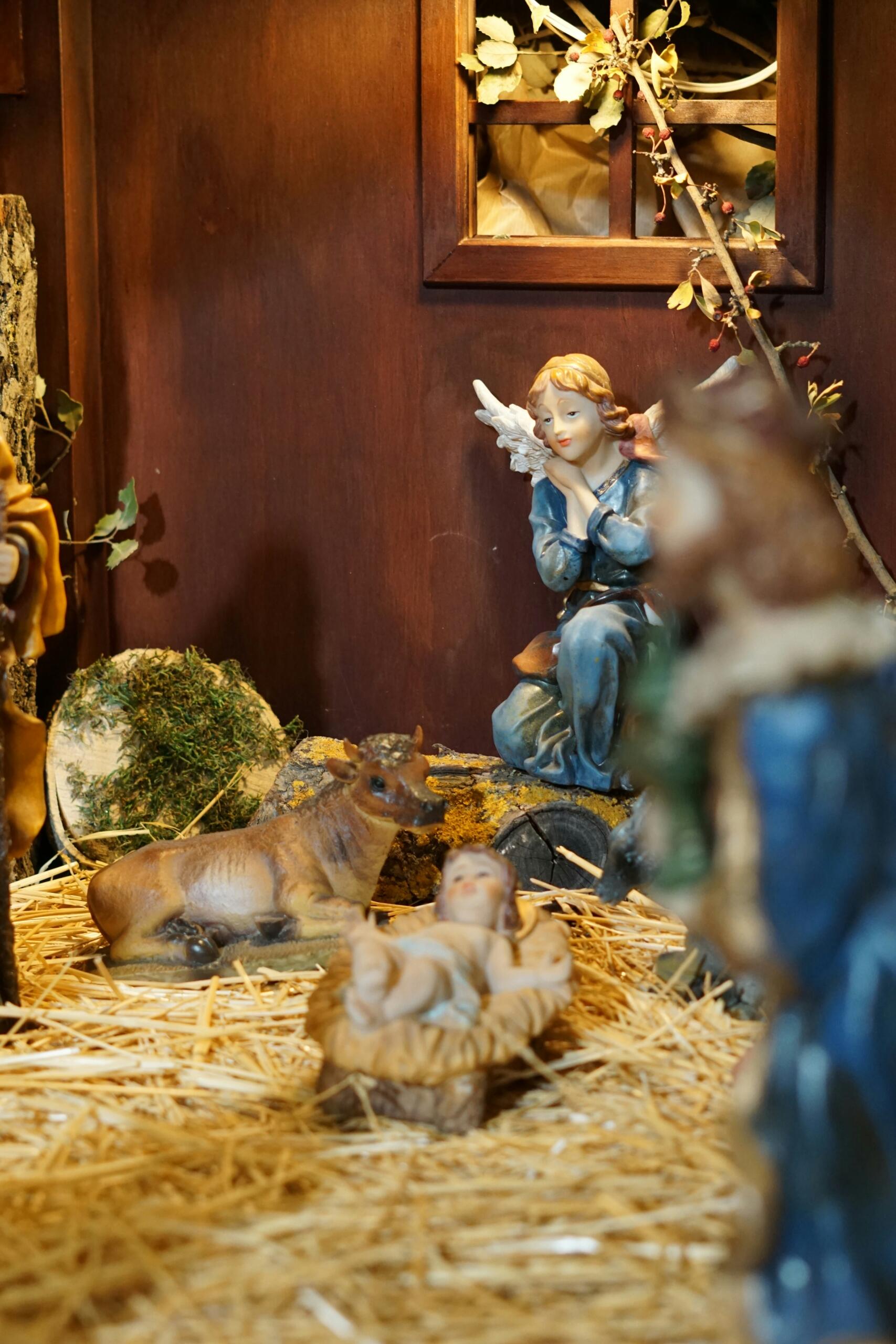 Ziemassvētku dekorācijas baznīcā.