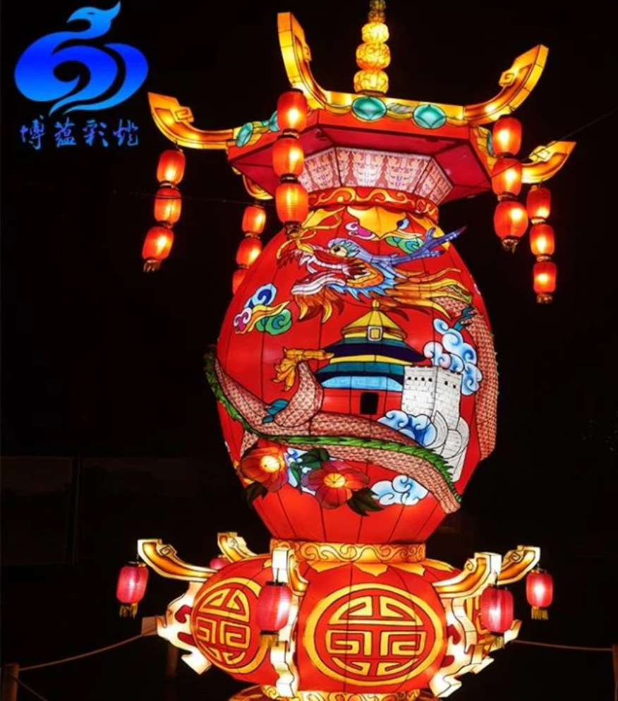 Krāsaina ķīniešu laterna ar pūķa motīvu, Jaunā gada simbolika.