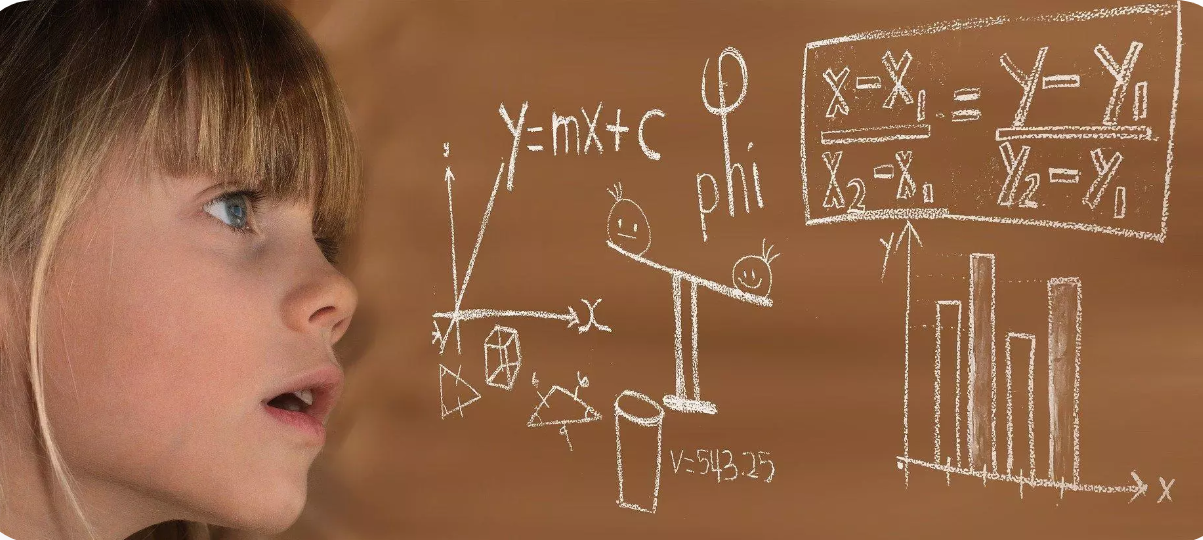 Bērns apgūst matemātikas un ģeometrijas pamatus