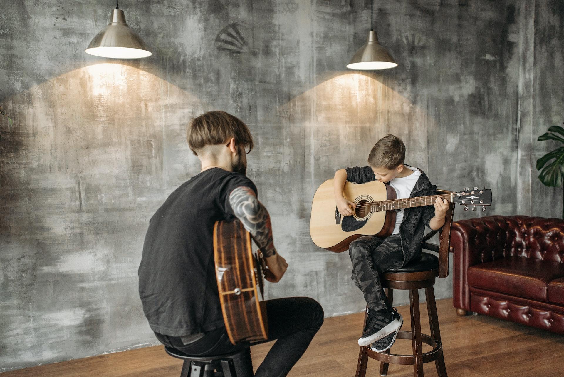 como tocar guitarra 
