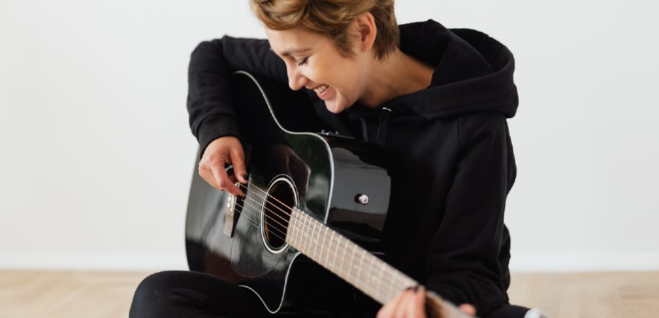 ventajas tocar guitarra