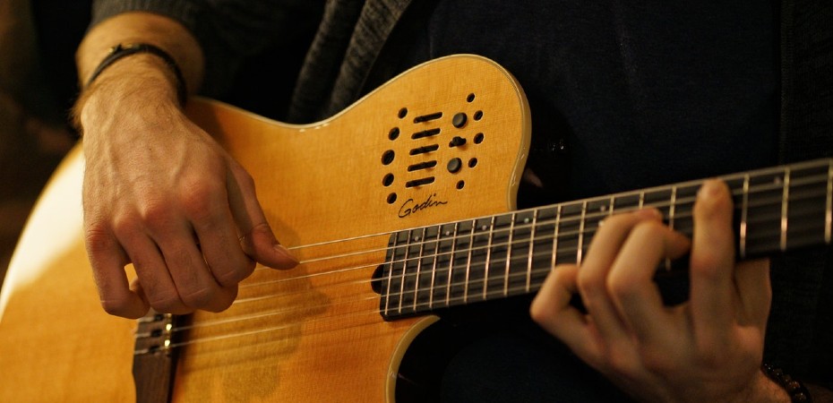 tocar guitarra quita el dolor