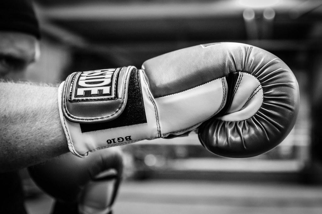 Guantes de boxeo para tomar clases