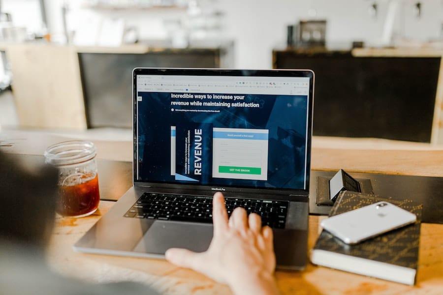 Tomar clases con un profesor online