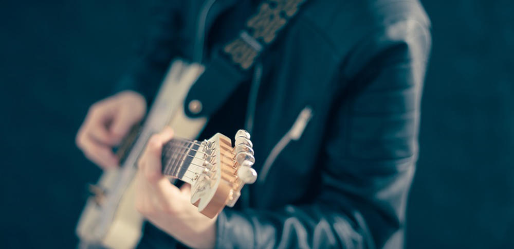 precio de una guitarra