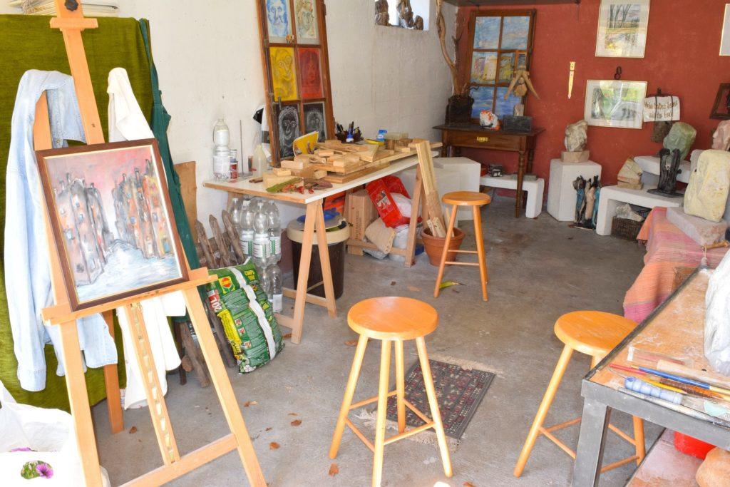 Un buen profesor de arte de tener muchos conocimientos.