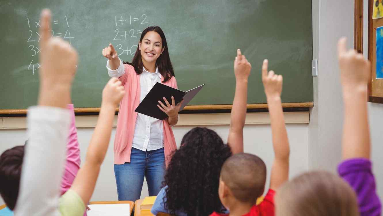 Dar clases de apoyo escolar