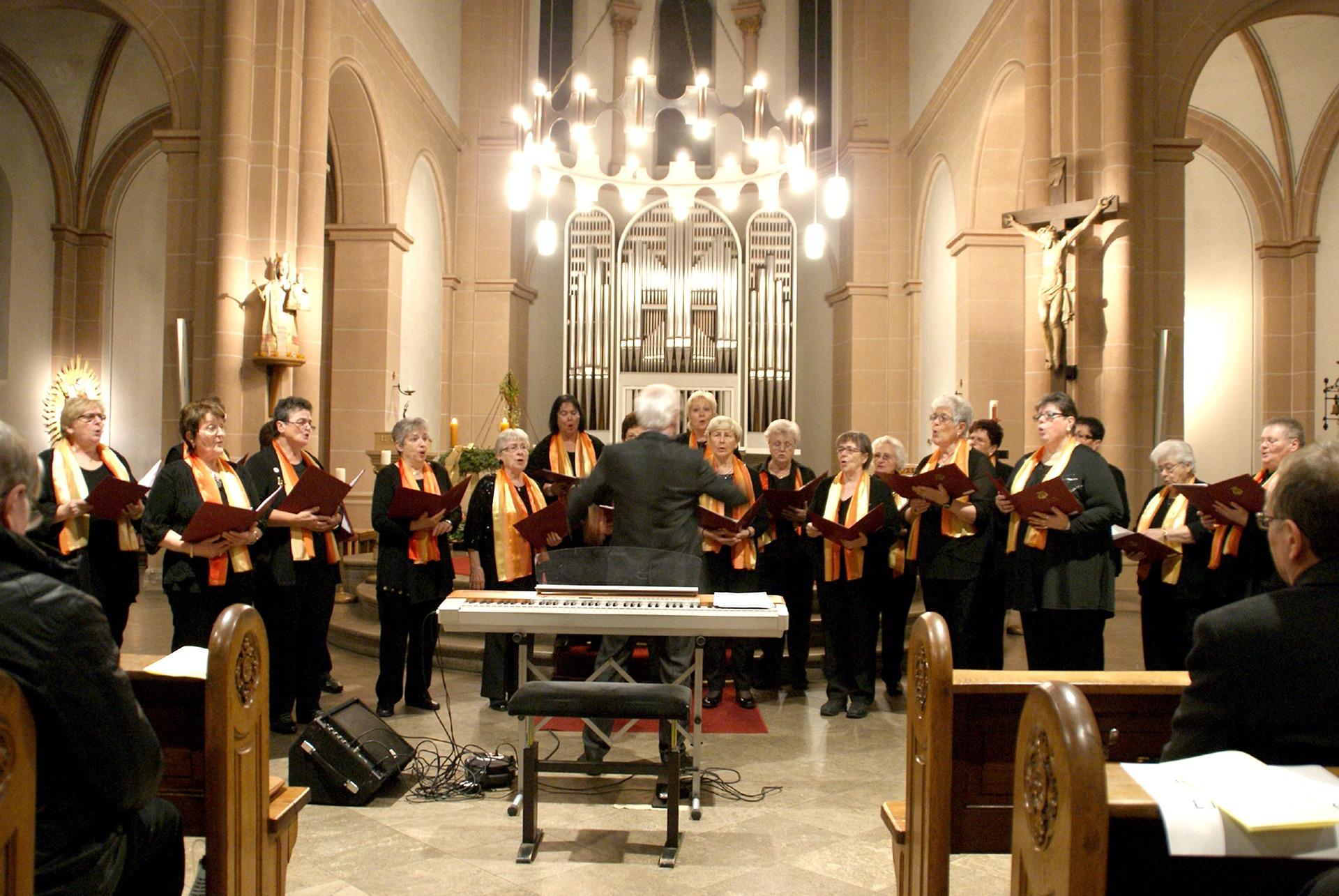 enseñar a cantar a un coro