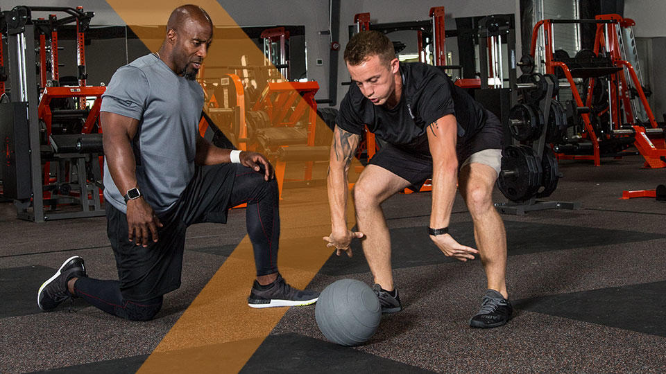 Un entrenador personal puede mantenerte motivado durante las sesiones de ejercicio.