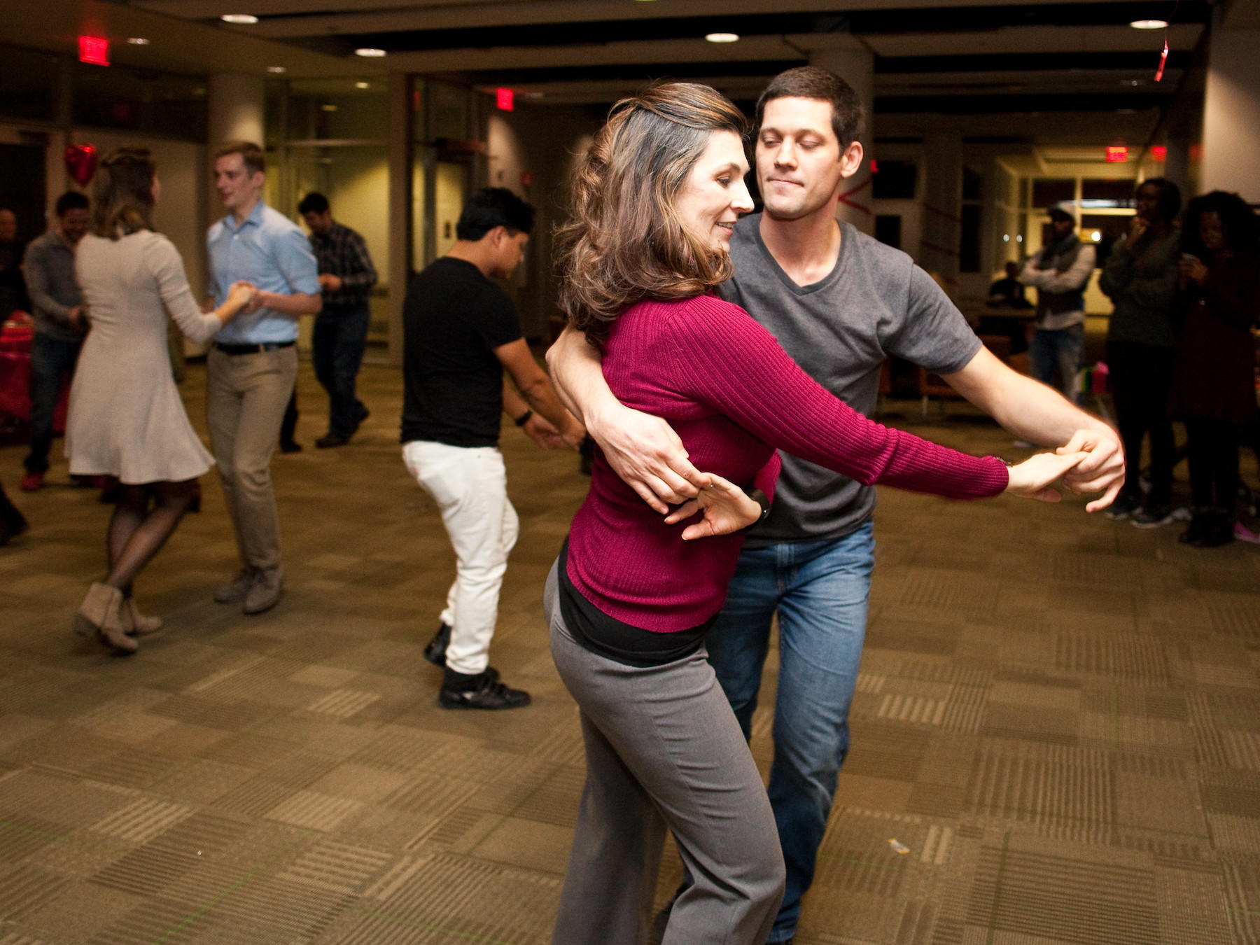 ¿Cómo empezar a bailar salsa?