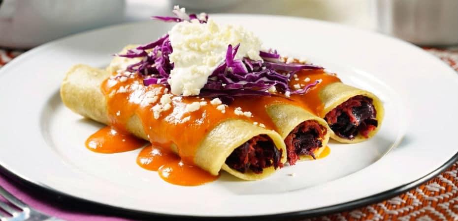 enchiladas de flor de jamaica