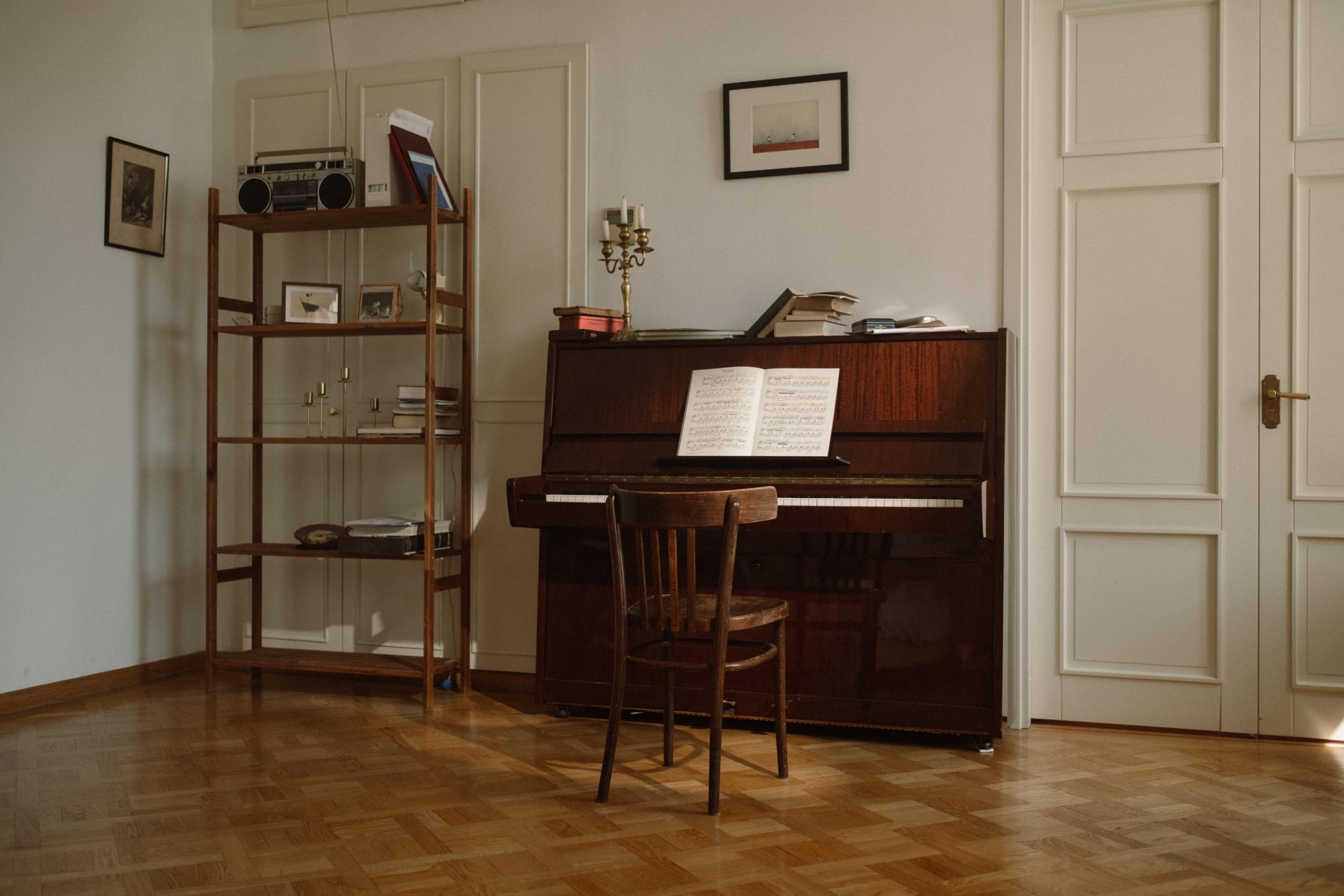 piano vertical
