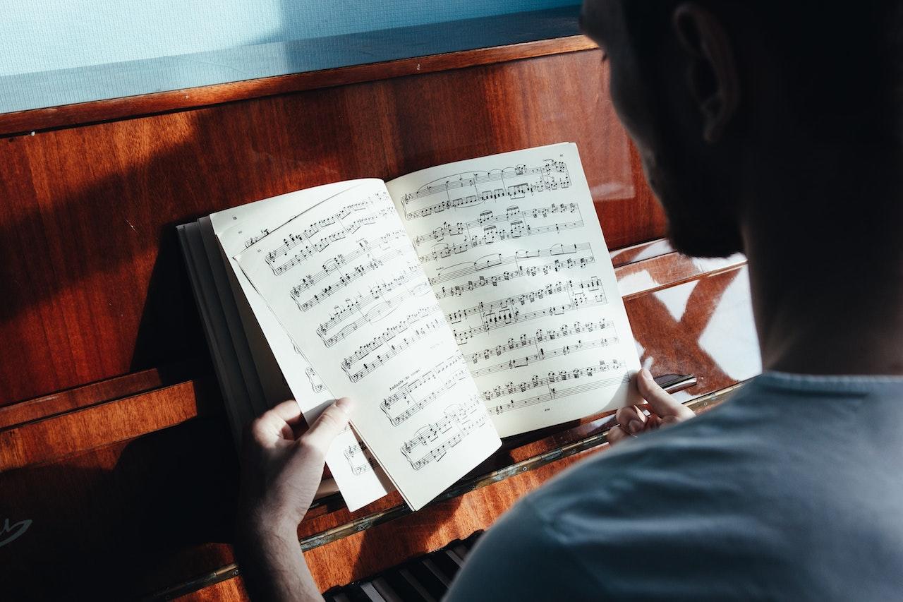 música