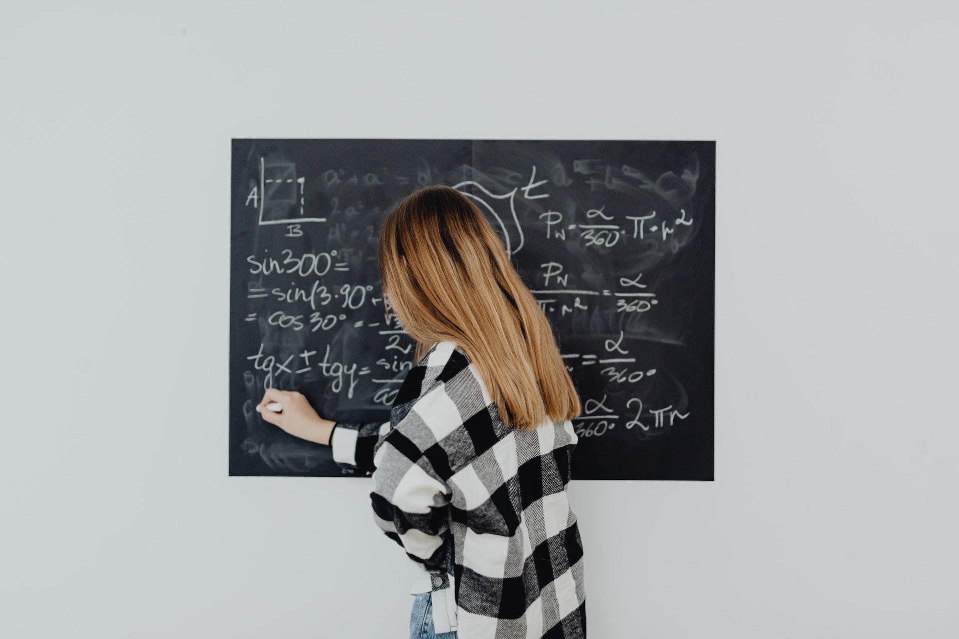 cuánto cobrar clases particulares