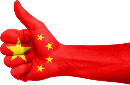 Mano con la bandera de china 