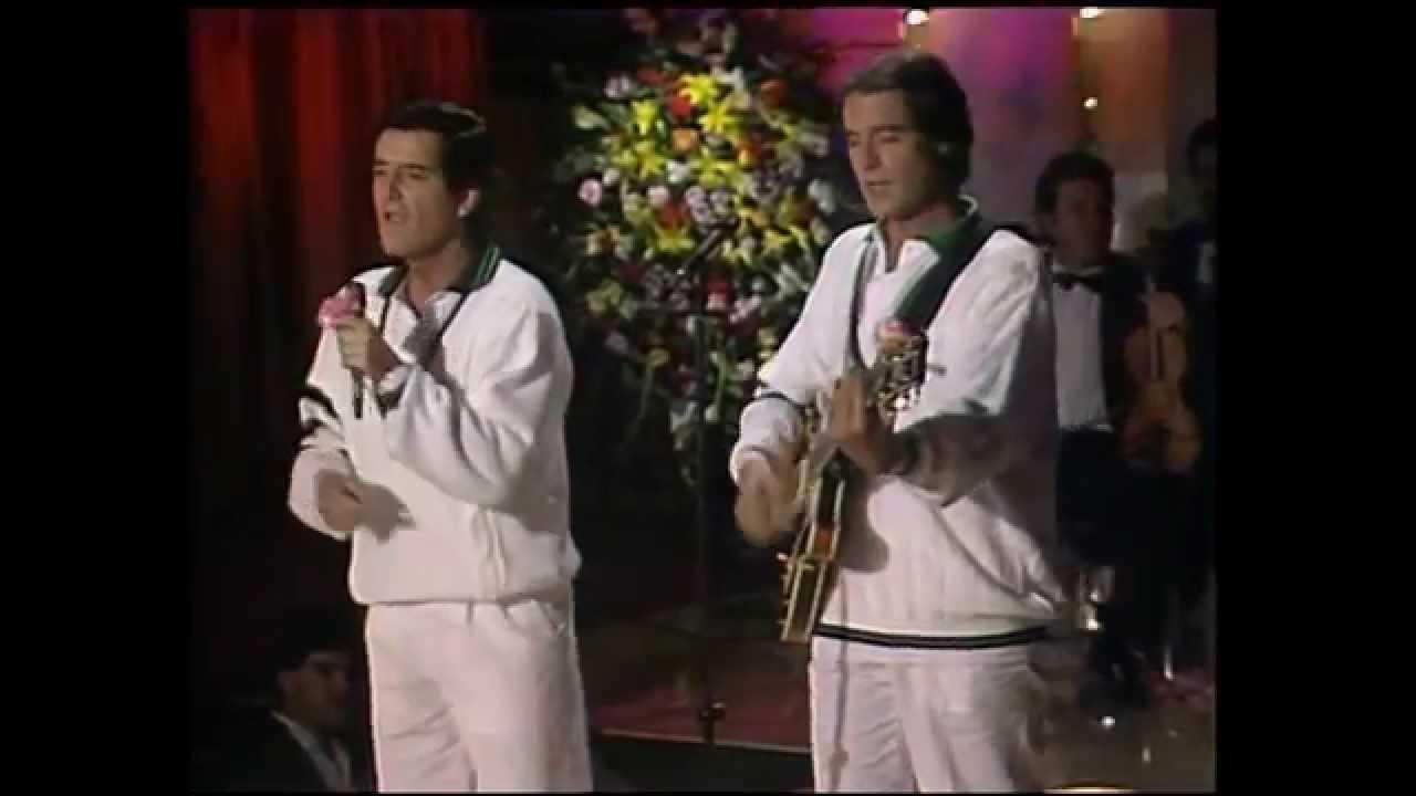 ¿Por qué no aprender español con música?
