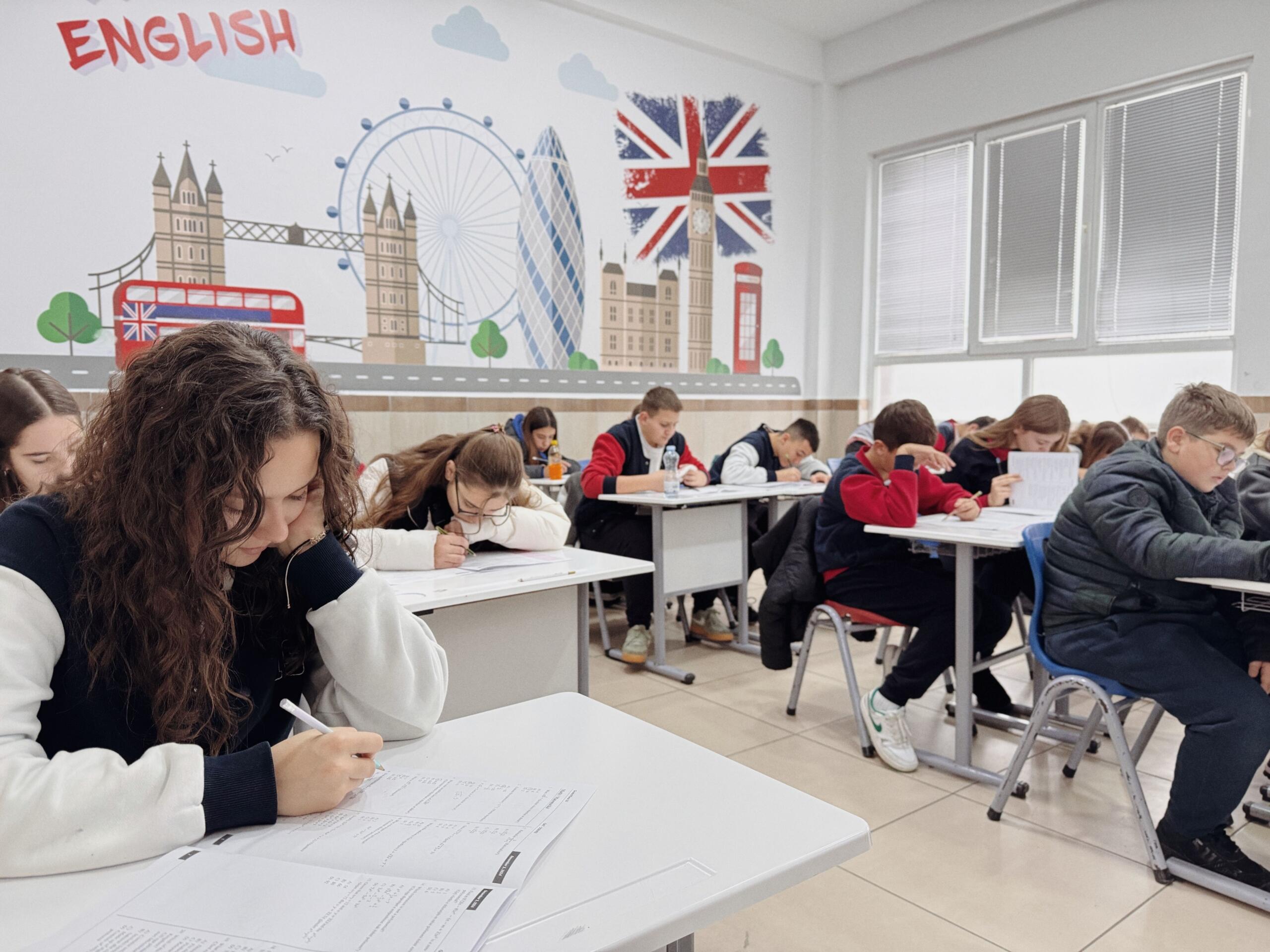 Aprender palabras básicas como los útiles escolares en inglés mejorará tu nivel