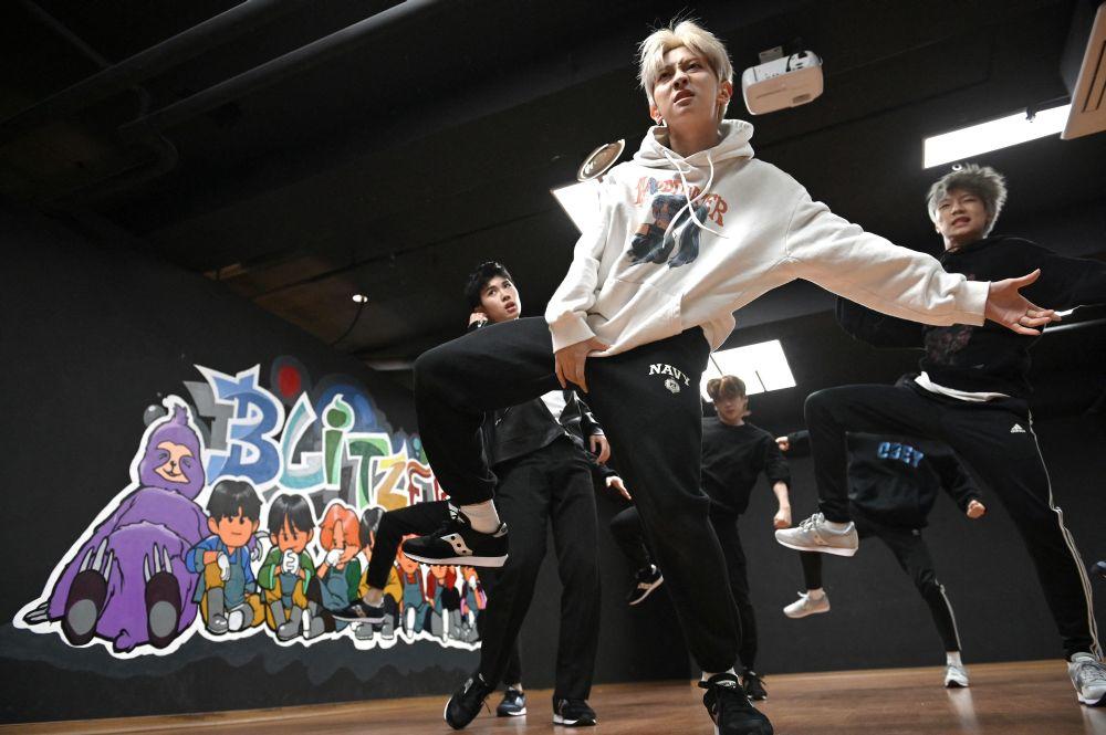 Kpop dance moves