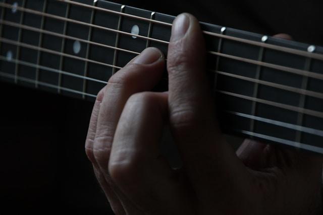 learn play guitar online