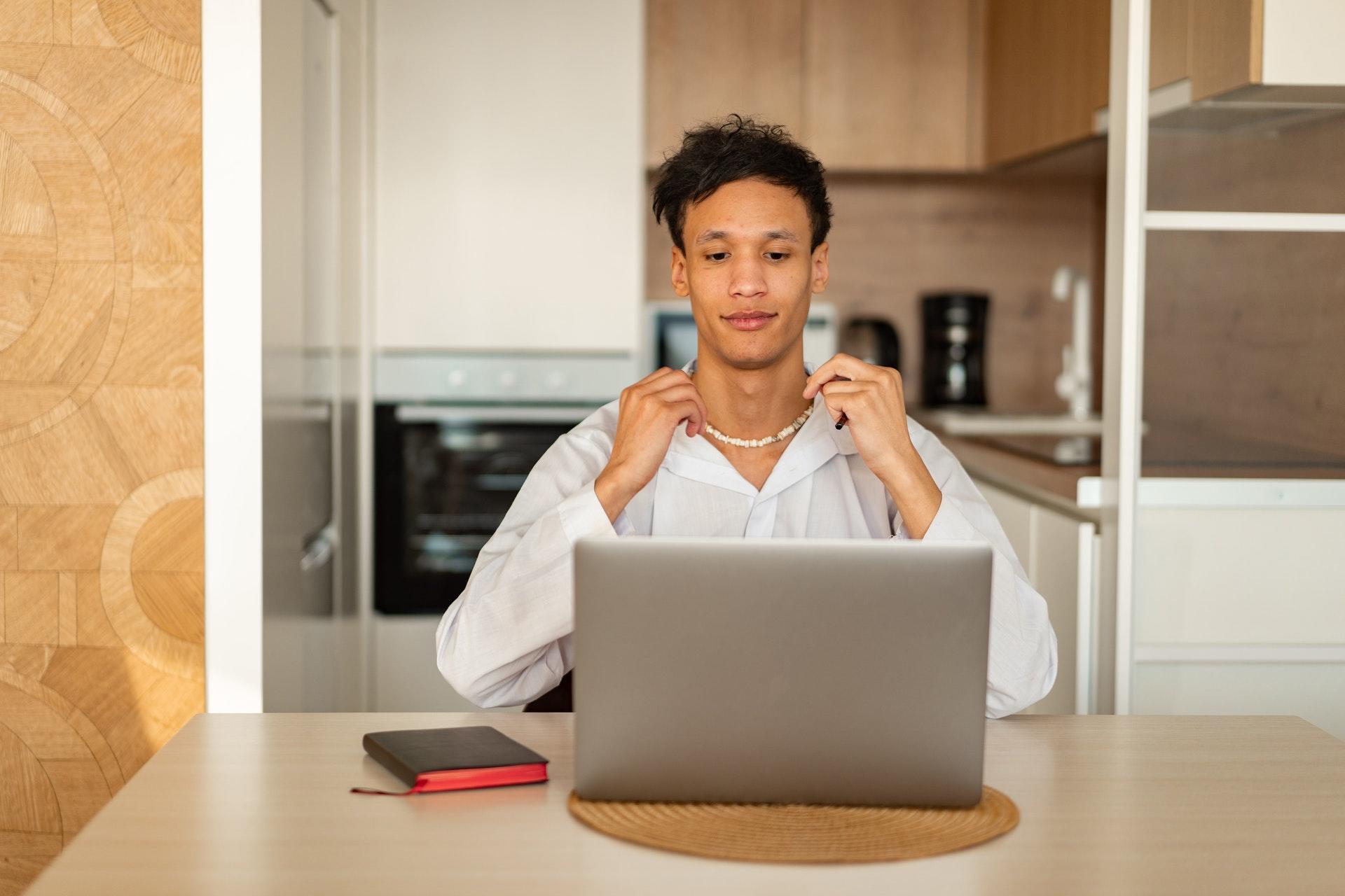 What is the tutor job description?