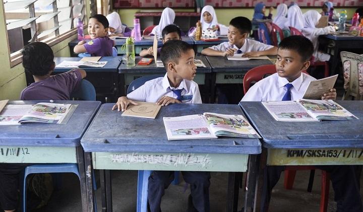 Listening and speaking Malay