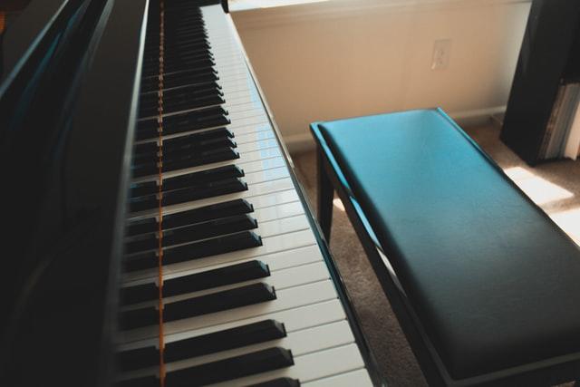 platform to buy second hand piano