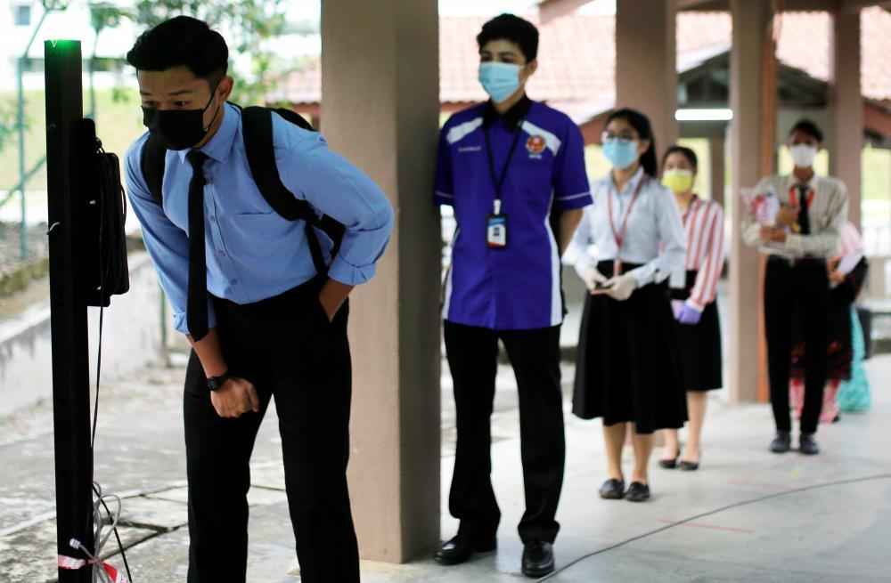 STPM school students