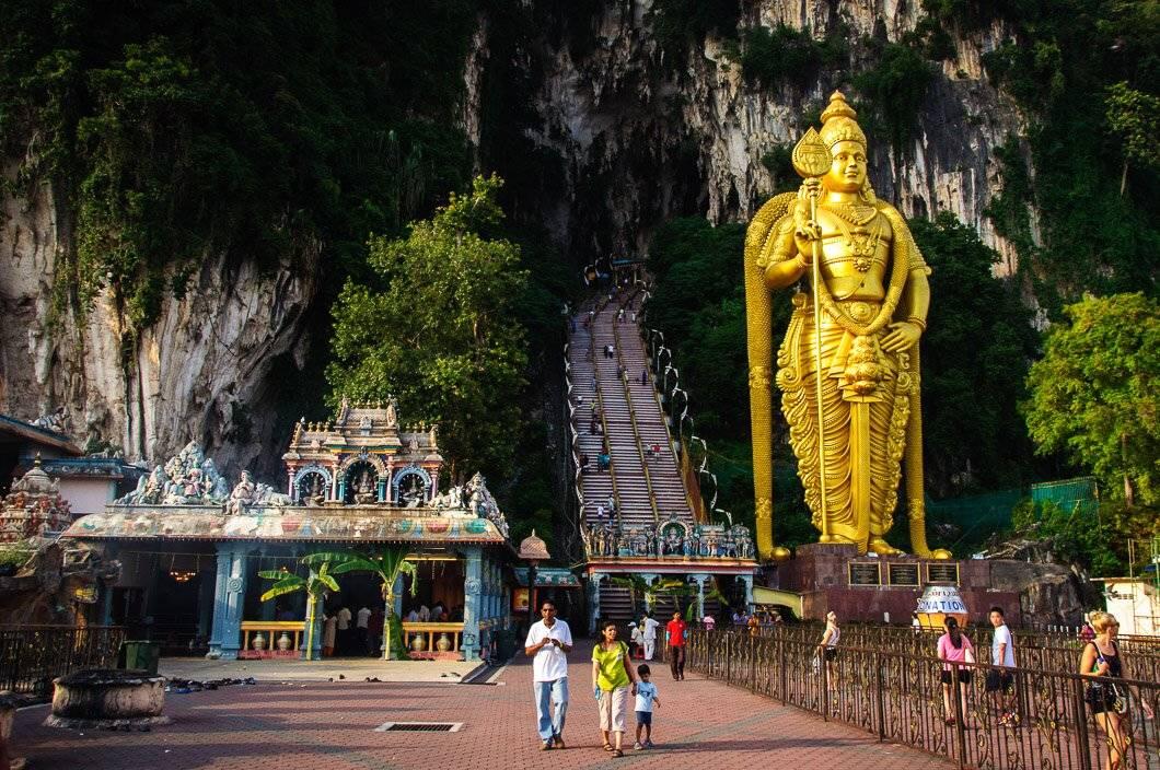 Entrance of the Batu Caves temple