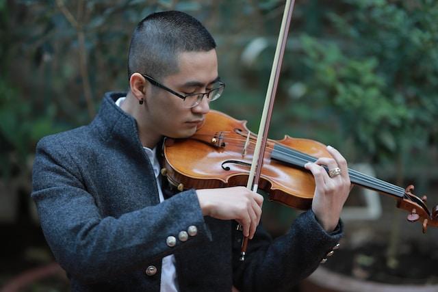 violin playing methods