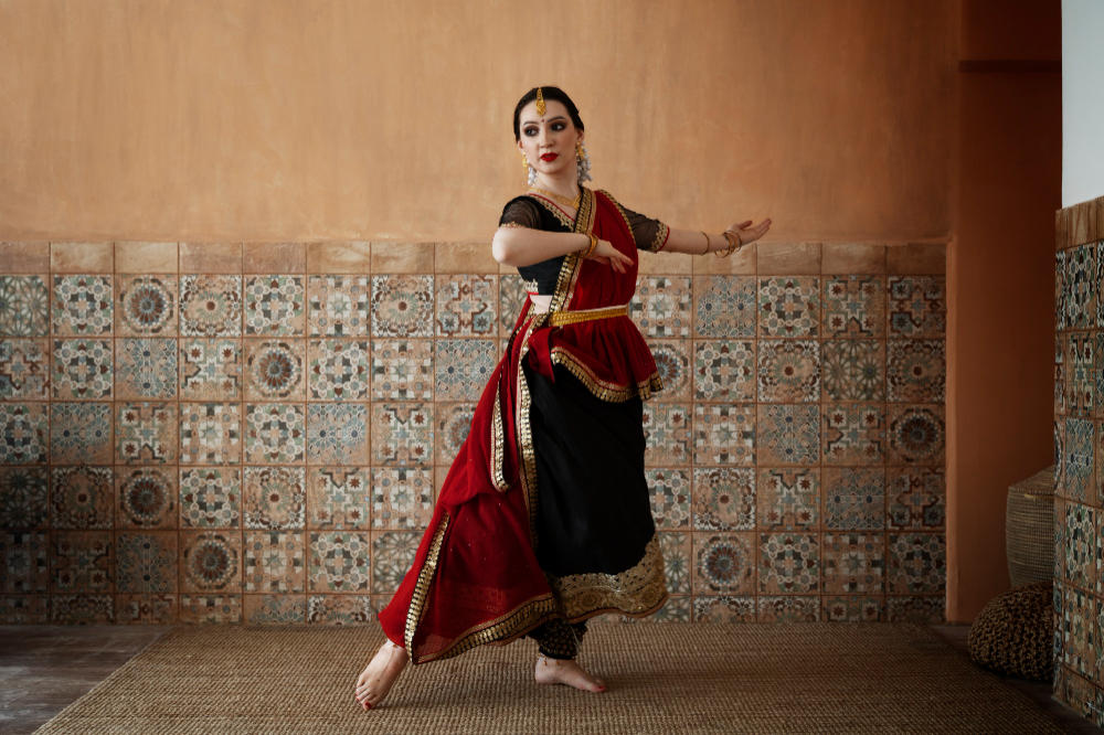 andavu technique Bharatanatyam