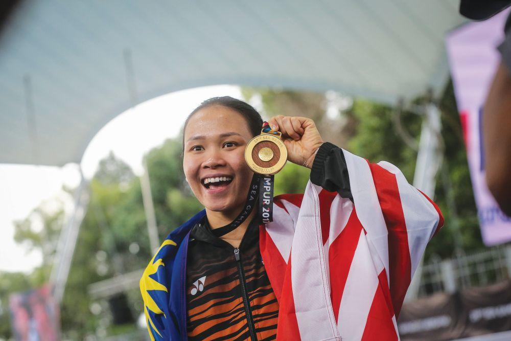 Diving sport champion