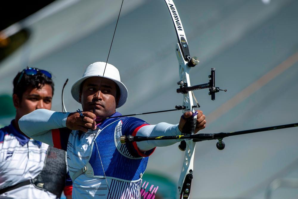 Competitive archery athlete