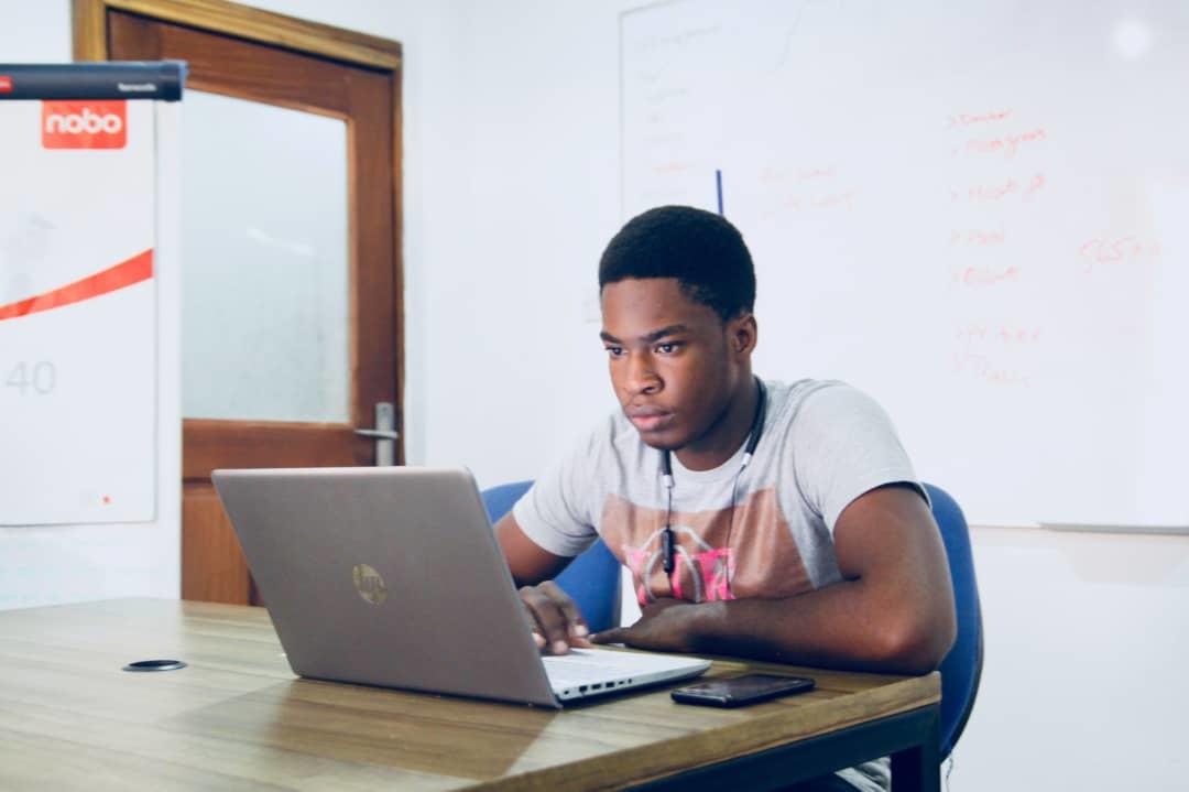 You can study with an English tutor online or offline.