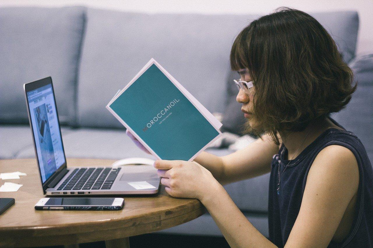 It's not hard to find native Chinese students who want to learn English.