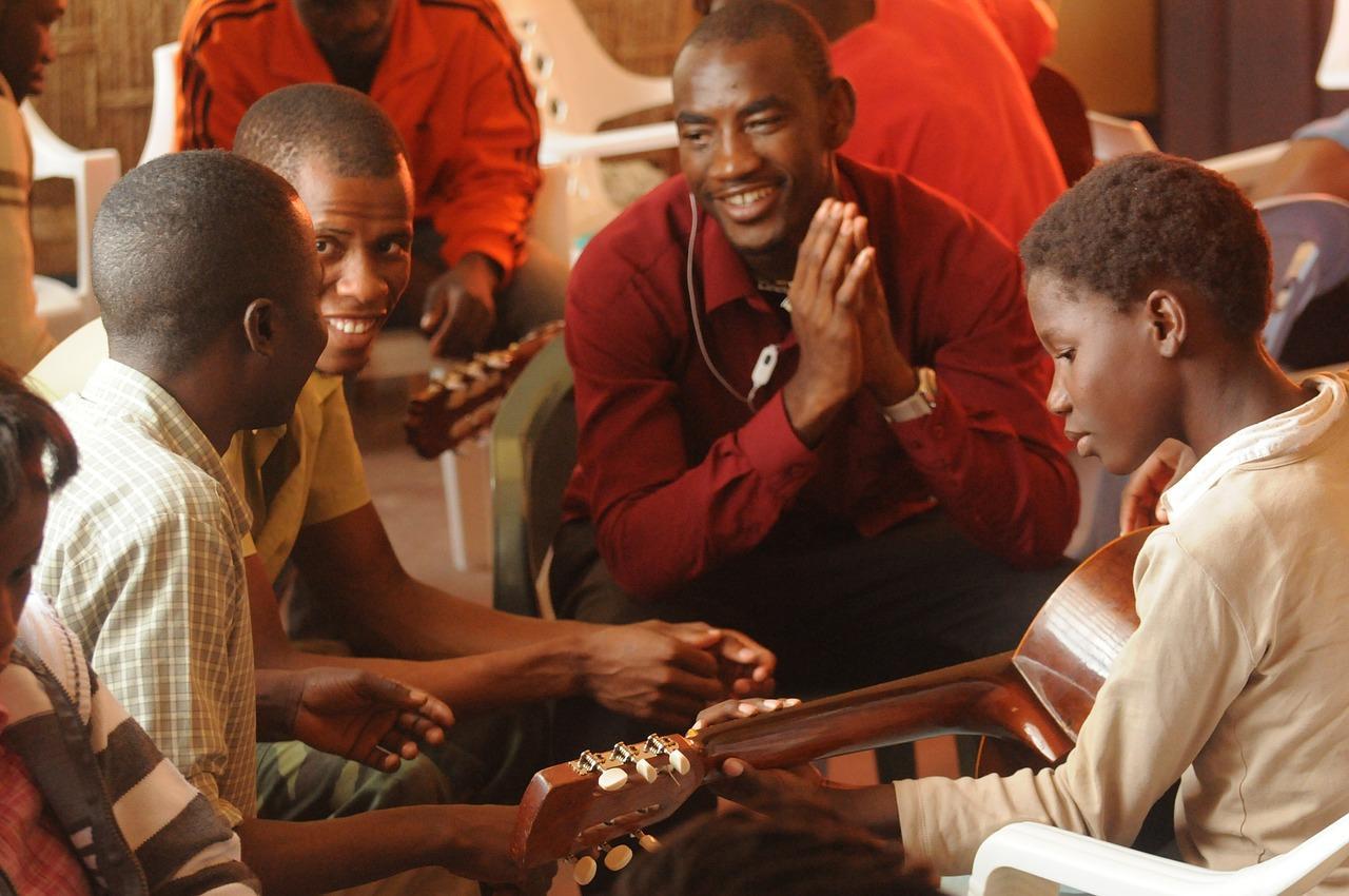 Learn How to Play Guitar in Nigeria