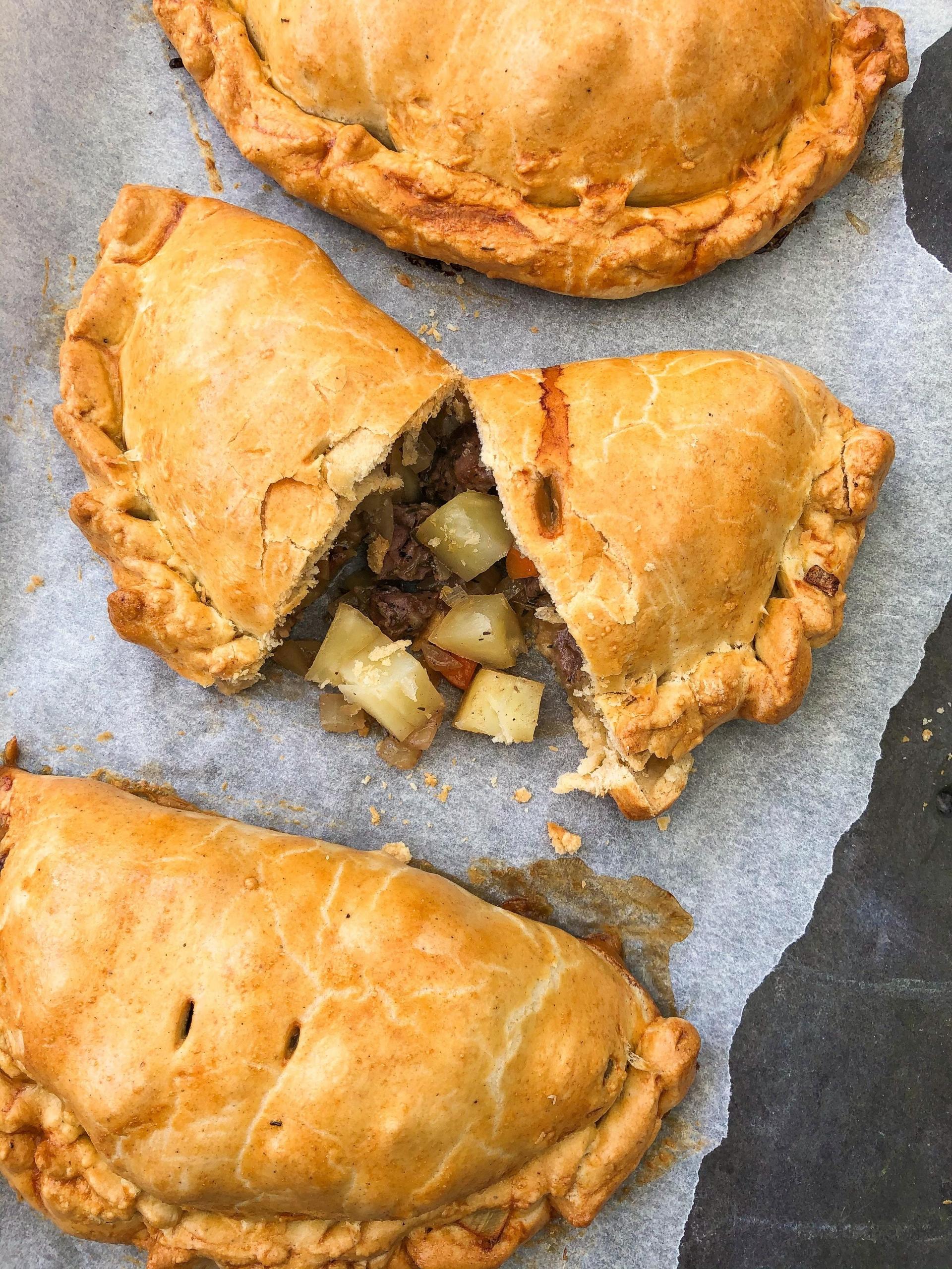 learn how to make Nigerian meat pie
