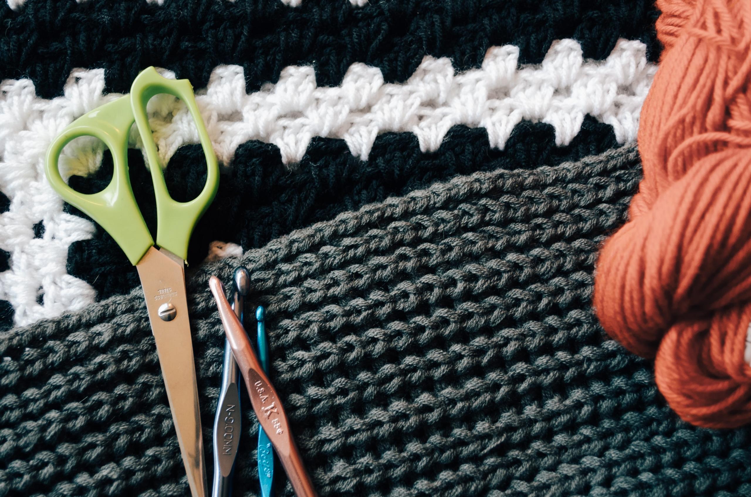 Learn how to crochet simple items with these free crochet tutorials