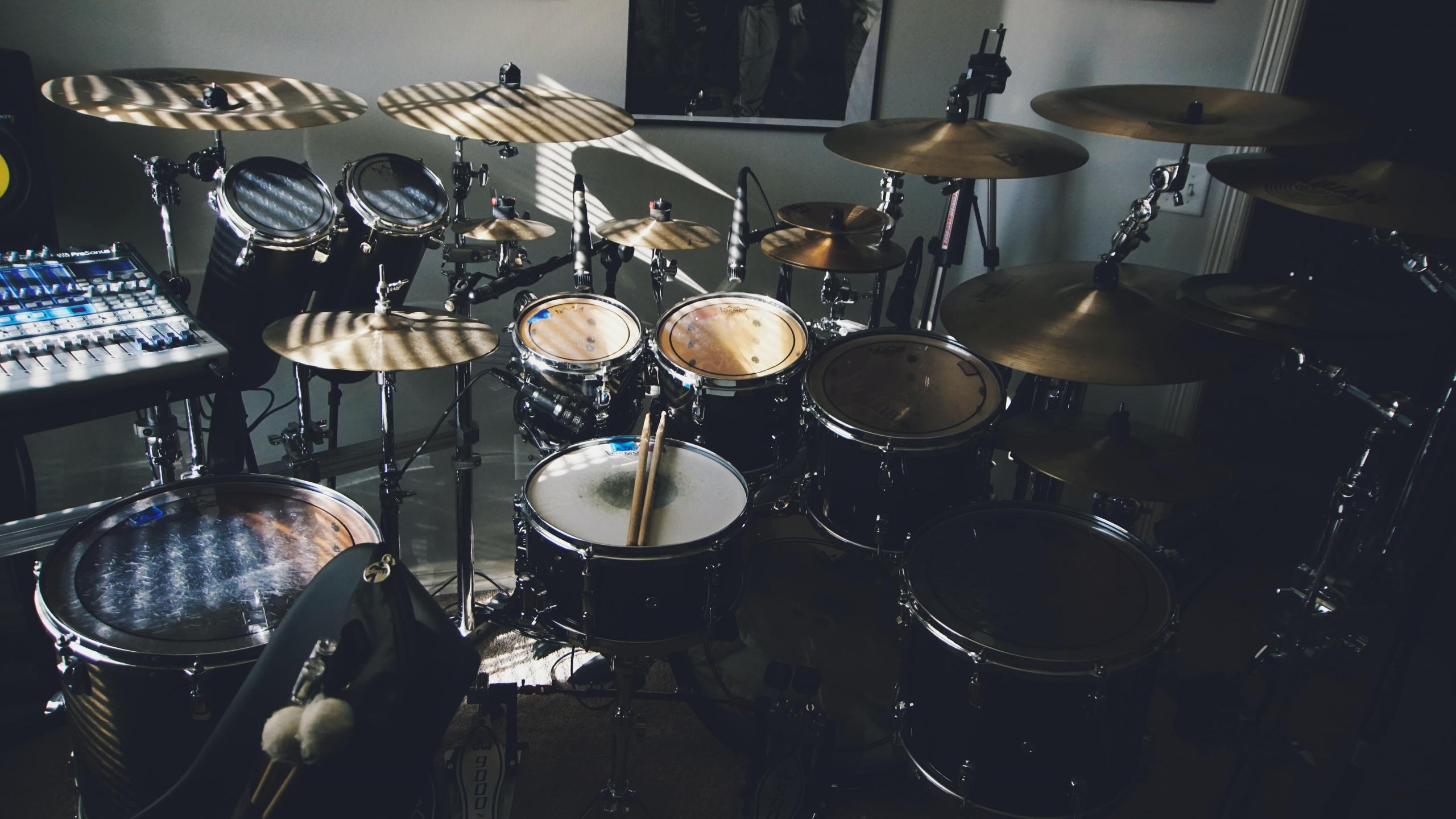 Acoustic drum set and keyboard