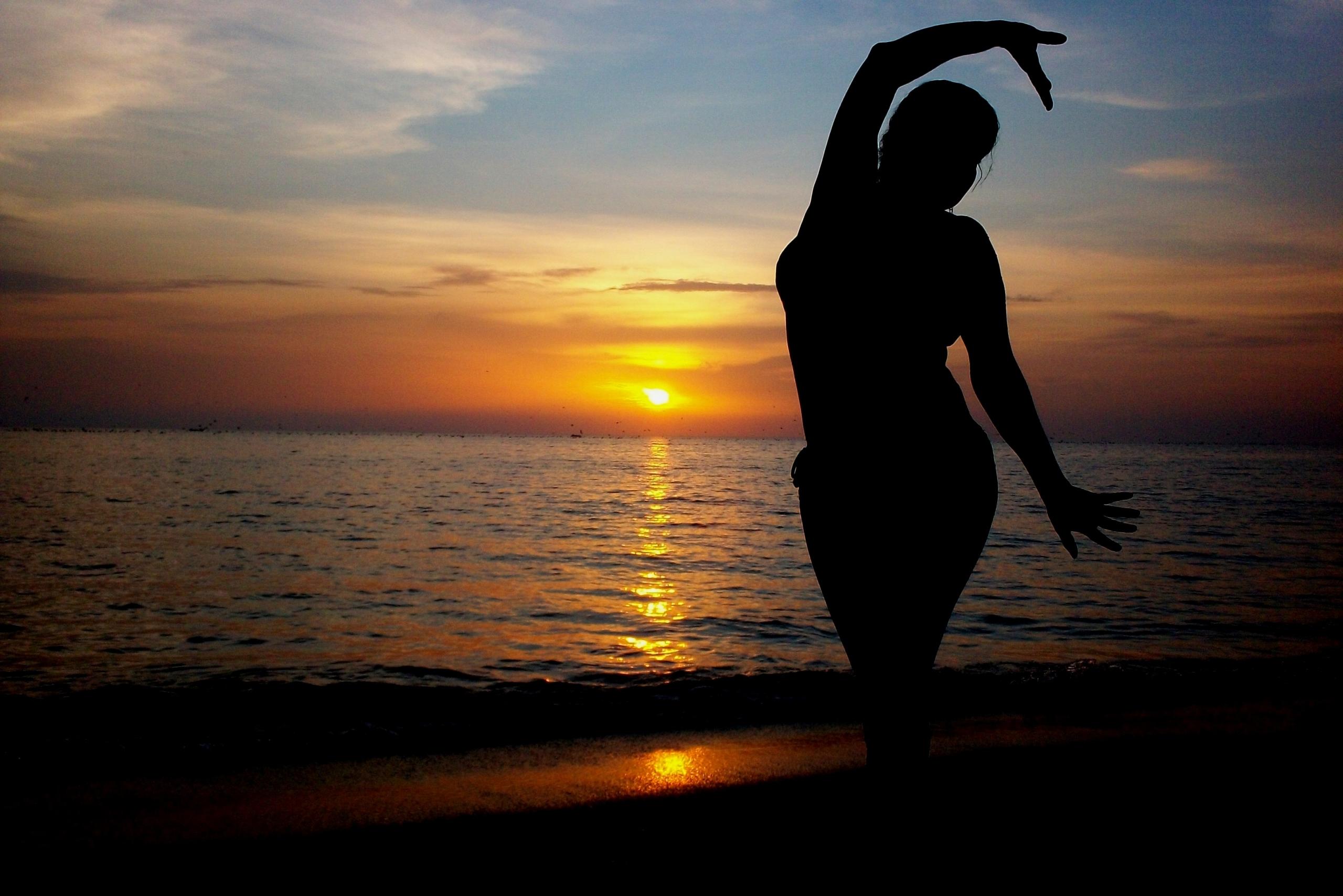 A lady dancing