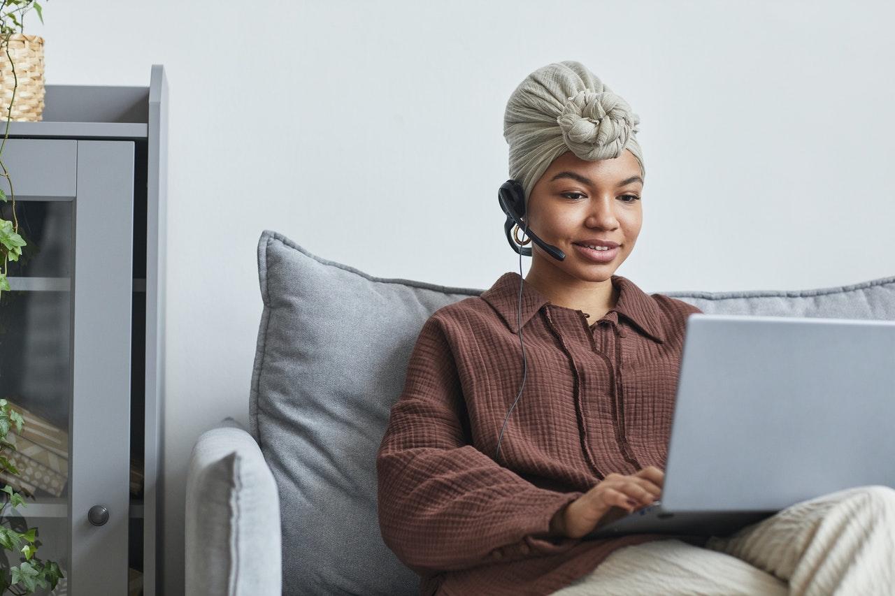 how microphones are useful for online tutoring