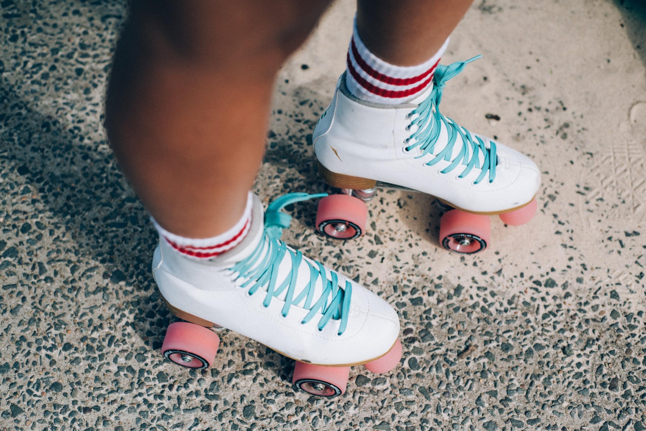 A rollerskater's feet