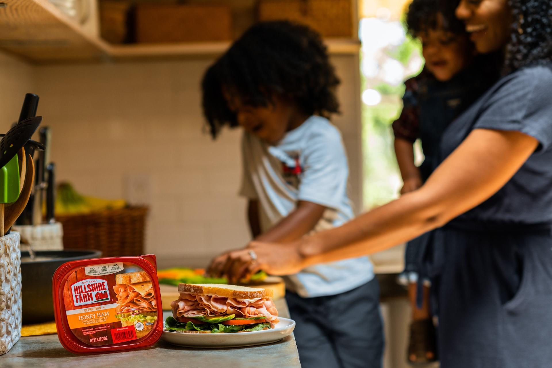preparing your child's lunch for school